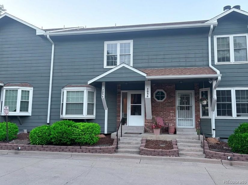 2054 S Balsam Street, Lakewood CO 80227