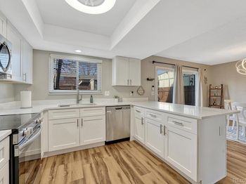 9004 E Mansfield Avenue