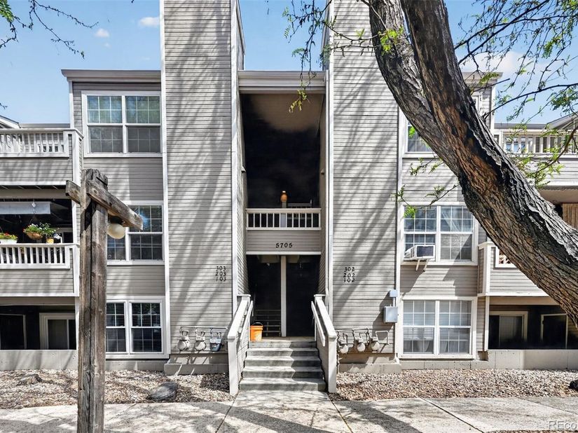 5705 W Atlantic Place 302, Lakewood CO 80227