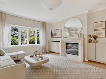 148 S Locust Street