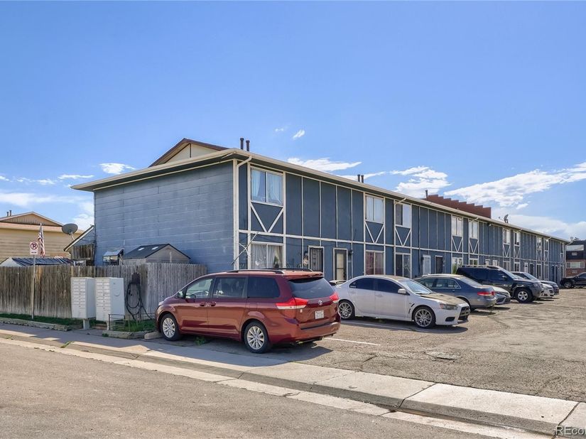 1435 Norfolk Street, Aurora CO 80011