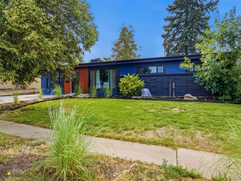6139 S Broadway, Littleton CO 80121