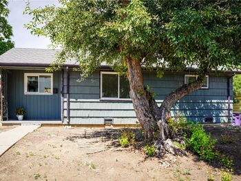 711 S Lipan Street