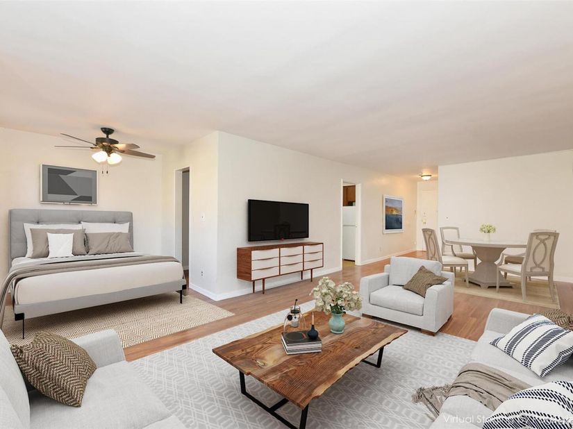4 Birchwood Court 2P, Mineola NY 11501