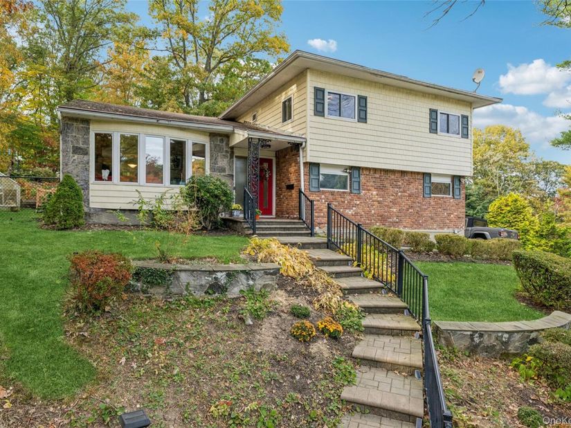 4 Park Place, Oyster Bay NY 11771