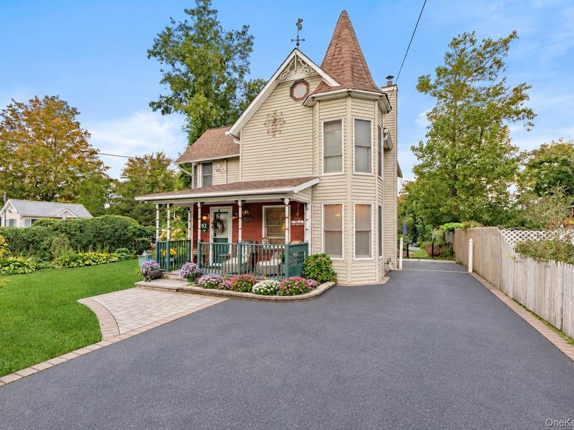 92 Jennings Avenue, Patchogue NY 11772