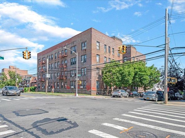 39-82 65th Place 4F, Woodside NY 11377