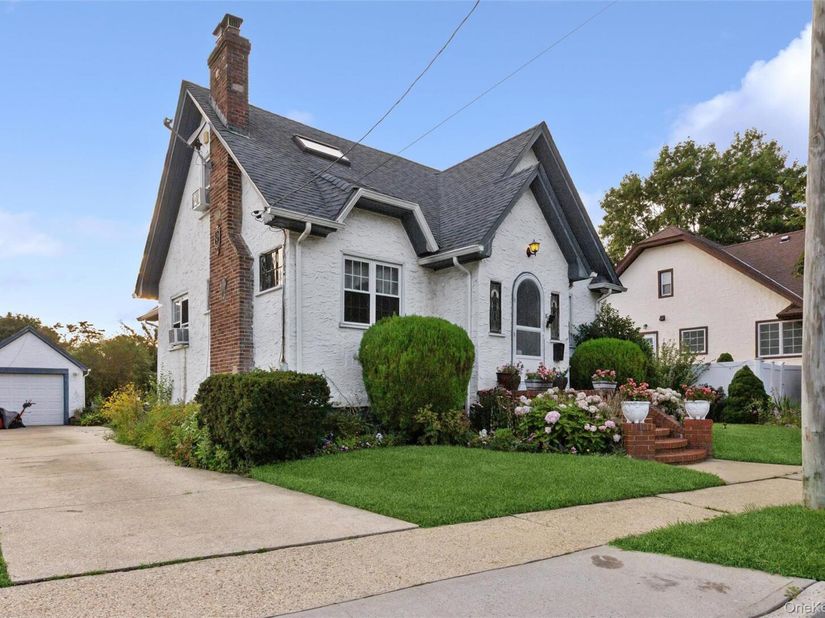80 Dobson Avenue, Merrick NY 11566