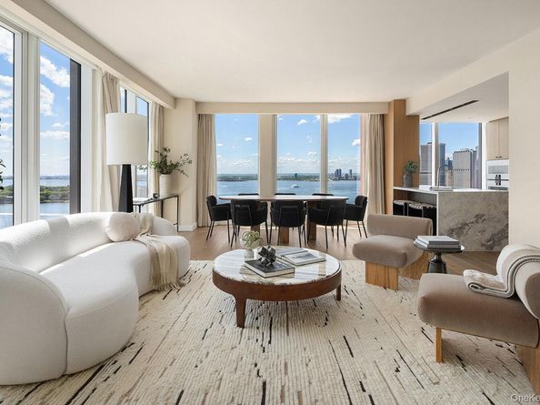 50 BRIDGE PARK Drive 25A, Brooklyn NY 11201