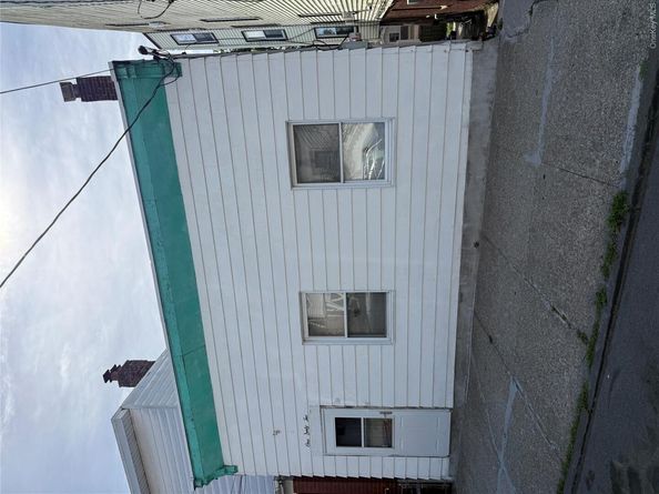 162 Voss Avenue, Yonkers NY 10703