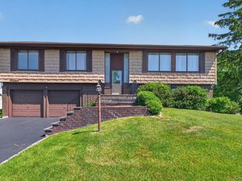 19 Branding Iron Lane
