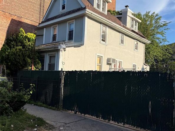 11614 Bessemer Street, Richmond Hill NY 11418