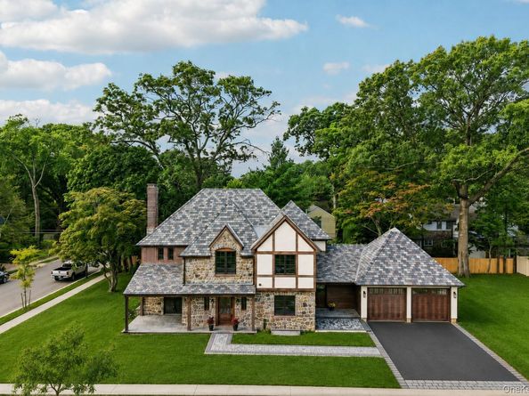 46 Banbury Road, Rockville Centre NY 11570
