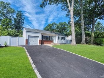 31 Foxwood Drive E