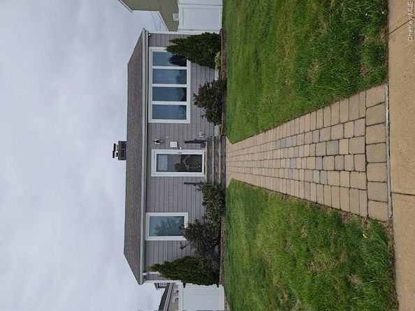 18 Robert Street, Freeport NY 11520