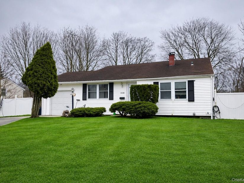 3108 Devon Avenue, Medford NY 11763