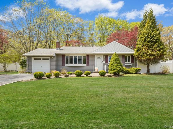 34 Oxbow Road, Patchogue NY 11772