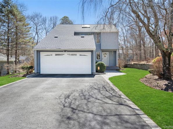 287 Peconic Terrace, Calverton NY 11933