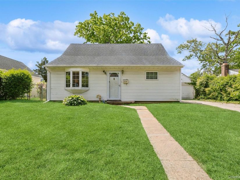 650 Eagle Avenue, West Hempstead NY 11552