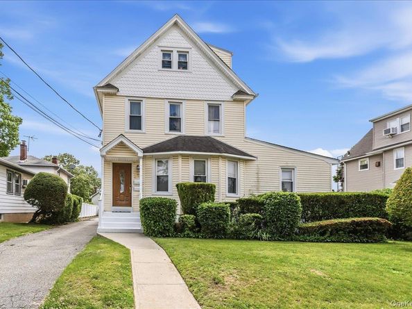 38 Wood Street, Lynbrook NY 11563