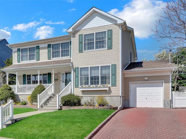 18 Hampton Road, Lynbrook NY 11563
