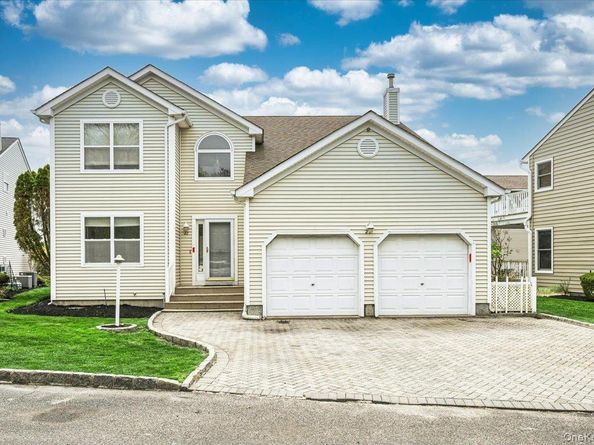 22 Spinnaker Lane, East Patchogue NY 11772