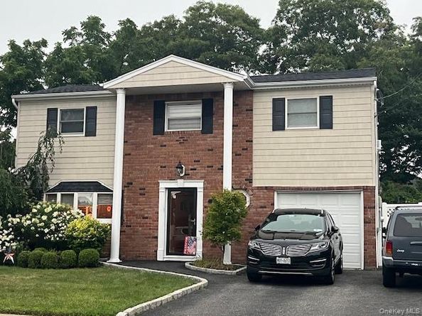 385 Garden Street, West Islip NY 11795