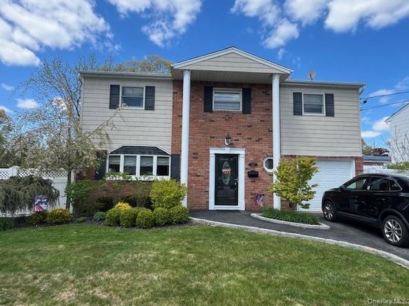 385 Garden Street, West Islip NY 11795