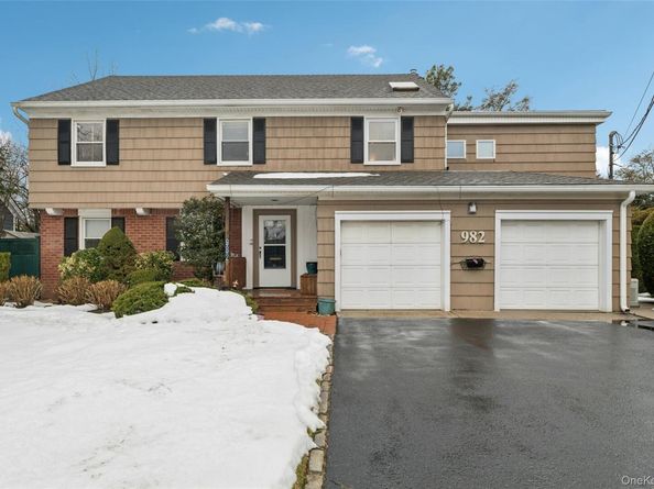 982 Clark Place, Woodmere NY 11598