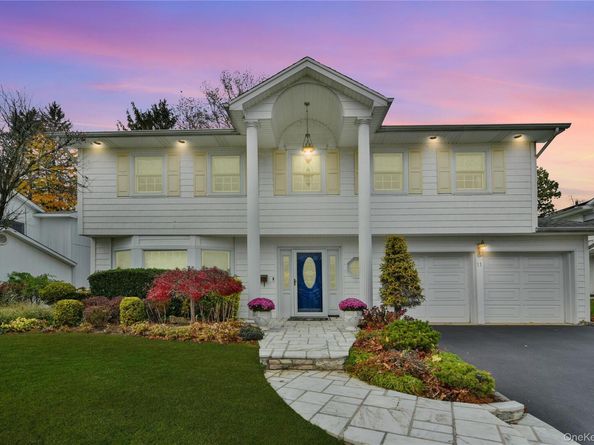 11 Joy Drive, Manhasset Hills NY 11040