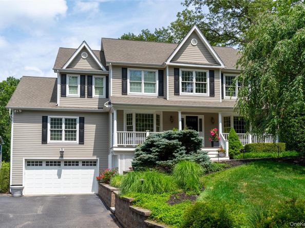 36 Rose Court, Northport NY 11768