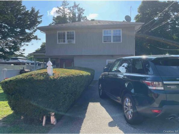 128 N 17th Street, Wheatley Heights NY 11798