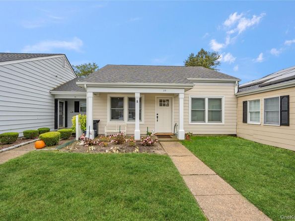 53 Freedom Lane, Coram NY 11727