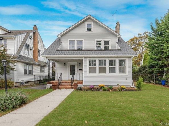 327 N Forest Avenue, Rockville Centre NY 11570