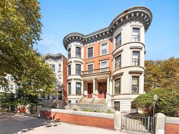 903 Saint Marks Avenue