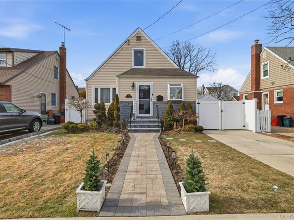 215 Monroe Street, Franklin Square NY 11010