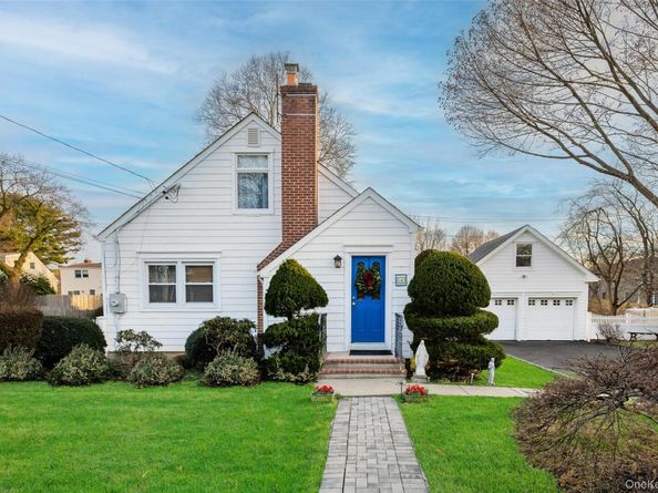 64 Smith Street, Greenlawn NY 11740