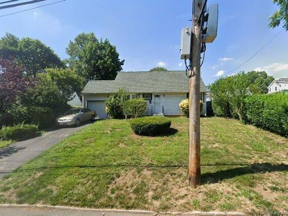 17 Cumberland Avenue, Great Neck NY 11020