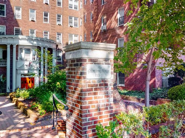 118-11 84th Avenue 301, Kew Gardens NY 11415