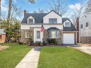 16 Margaret Boulevard