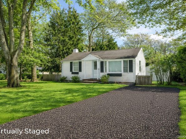 5 Sherman Avenue, Hampton Bays NY 11946