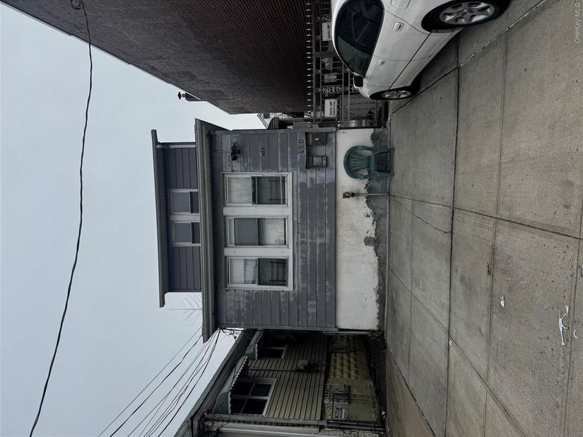 420 Thieriot Avenue, Bronx NY 10473