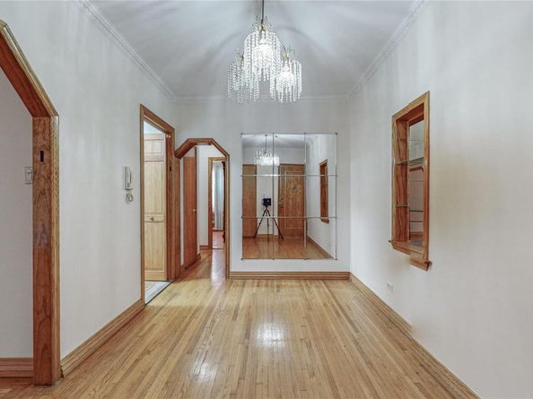 65-41 Booth Street 4A, Rego Park NY 11374