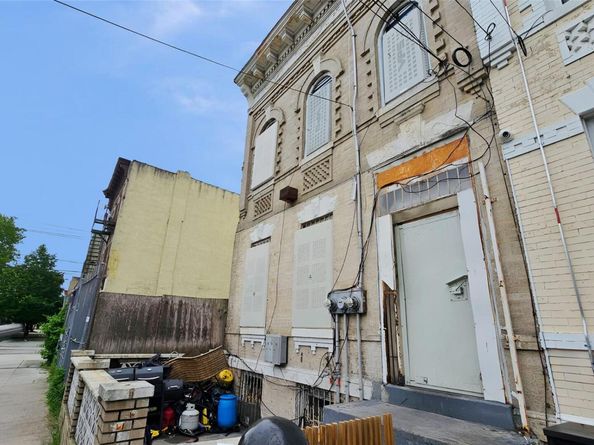 938 Dumont Avenue, Brooklyn NY 11207
