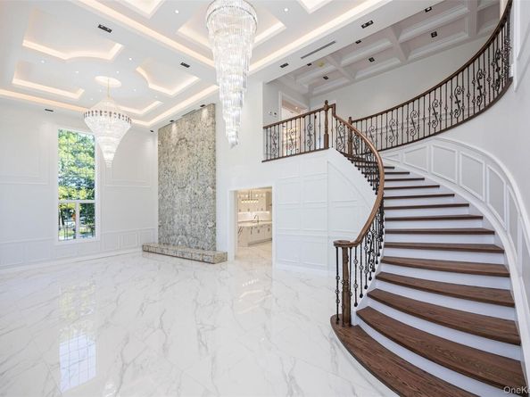 6616 253rd Street, Little Neck NY 11362