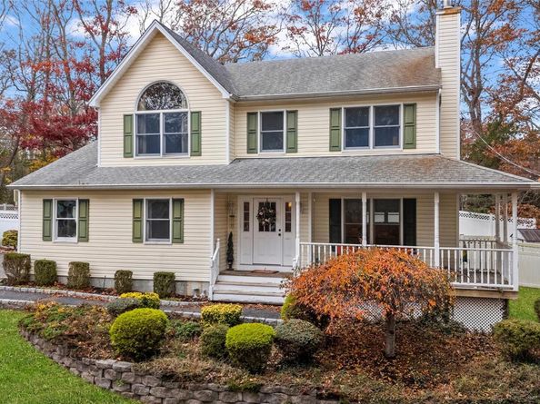 18 15th Street, Wading River NY 11792