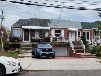 11516 Poppenhusen Avenue