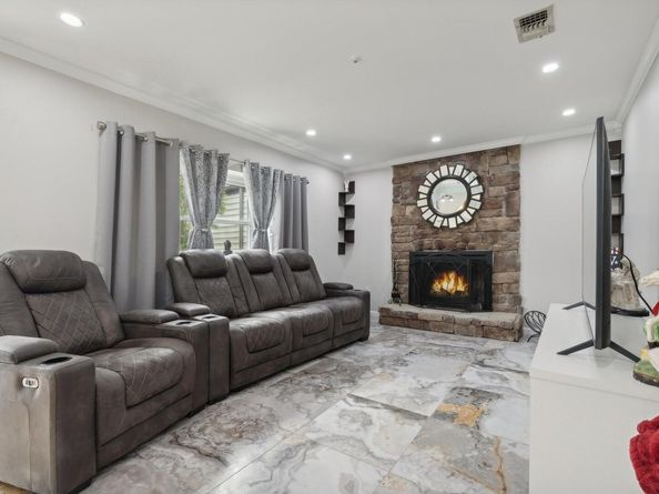 605 Lake Court 605, Middle Island NY 11953