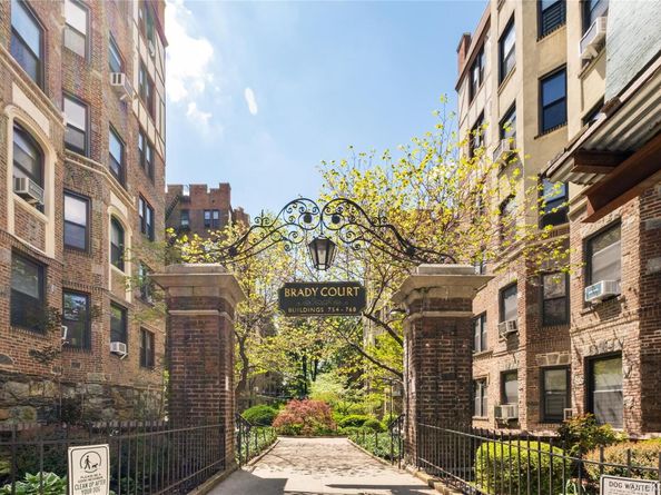 760 Brady Avenue Avenue 417, Bronx NY 10462