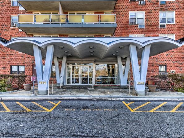 1841 Central Park Avenue 8E, Yonkers NY 10710
